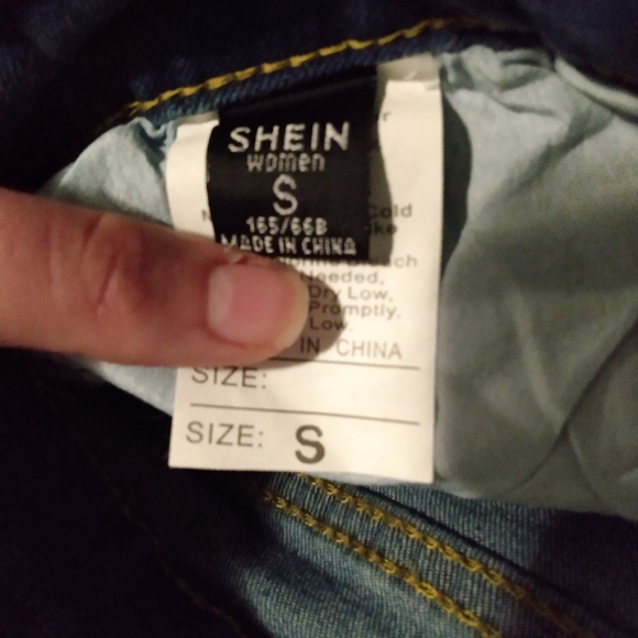 Shein ripped jeans - Picture 4 of 4